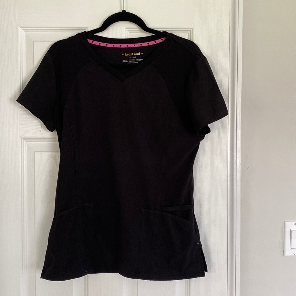HeartSoul black scrub top